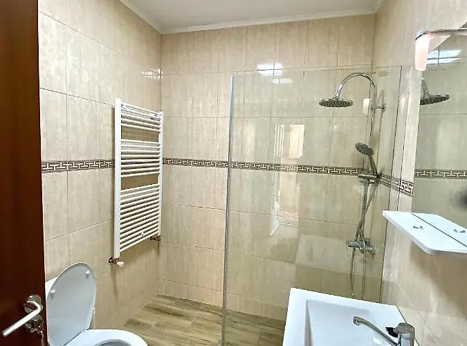 Place To Апартаменти